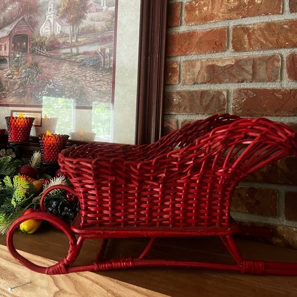 ❤️ Rare Vintage 1974 Red Wicker Basket Woven Christmas Sleigh 19” - Picture 1 of 6